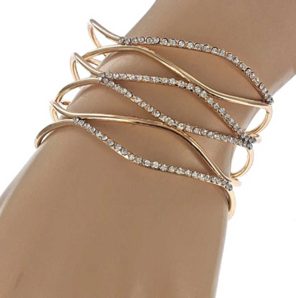 GOLD CUFF BRACELET